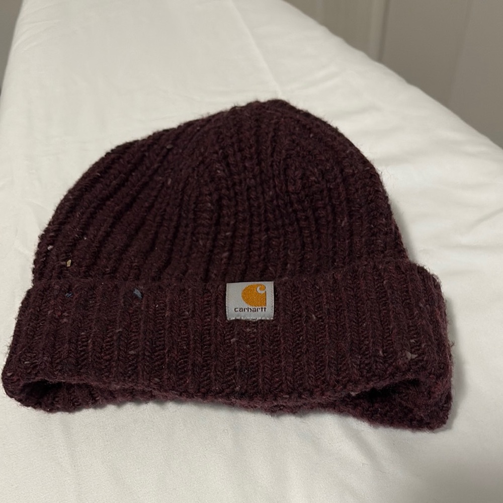 Carhartt Burgundy Ribbed Beanie
